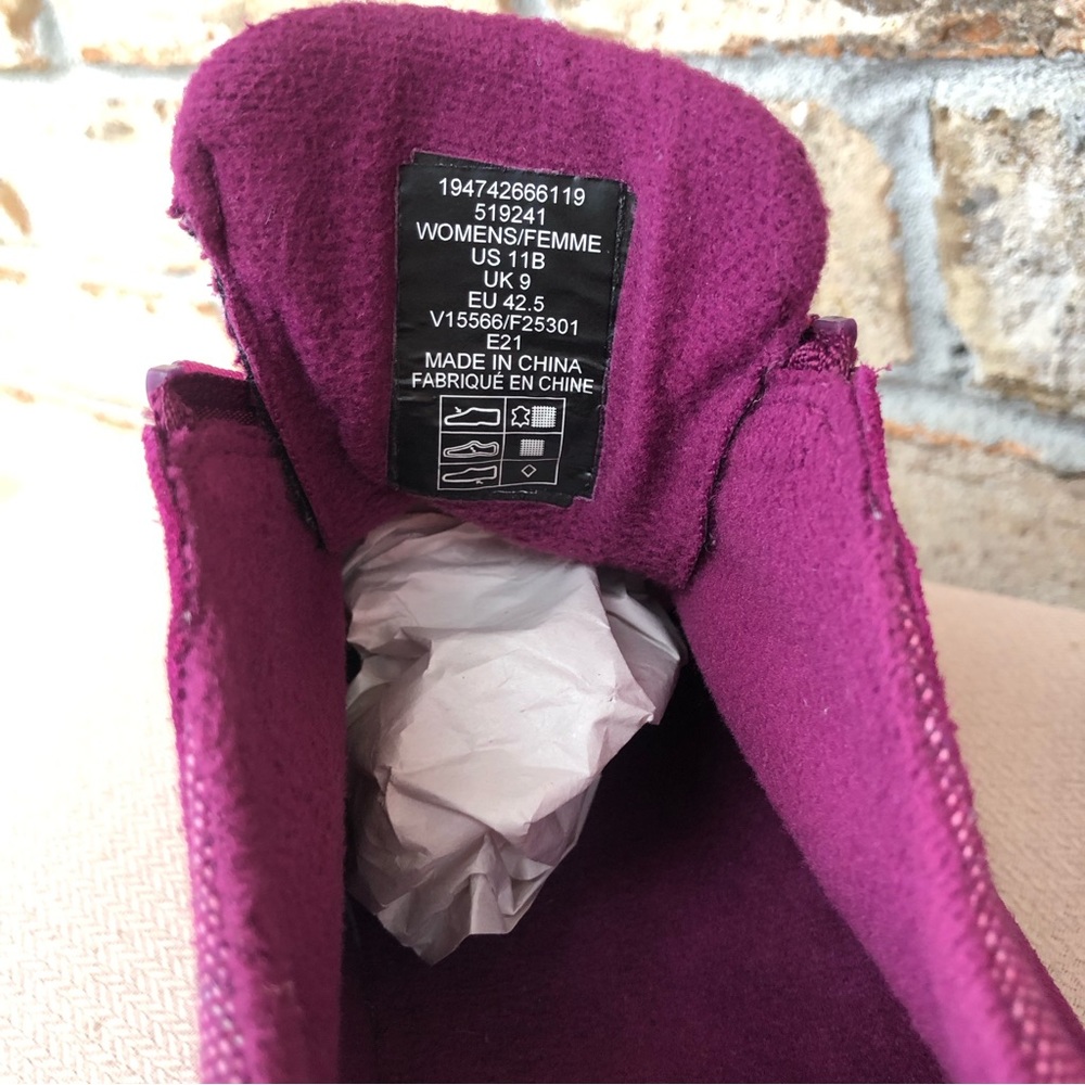 Lands’ End Women's All Weather Insulated Purple Suede Leather Zip Moc Shoes 11 - Picture 13 of 14